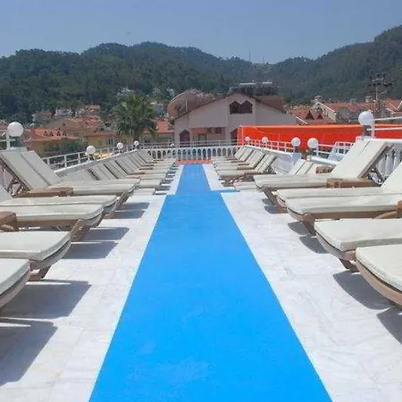 Mustis Royal Plaza Отель
