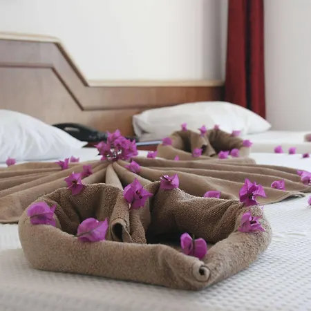 Mustis Royal Plaza Отель