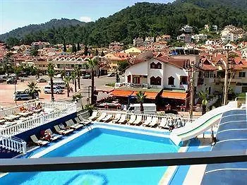 Mustis Royal Plaza מלון מרמריס