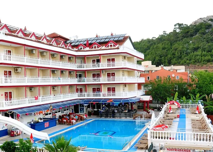 Mustis Royal Plaza 3* מרמריס