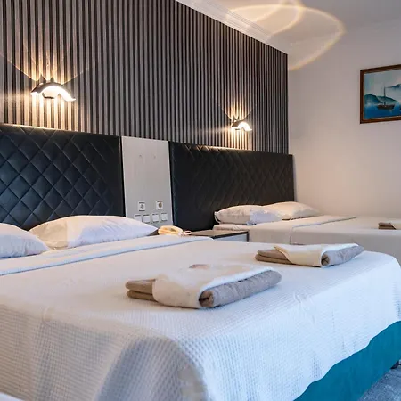 Hotel Mustis Royal Plaza