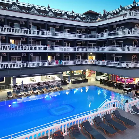 Hotel Mustis Royal Plaza