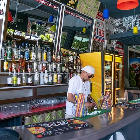 Hotel Mustis Royal Plaza