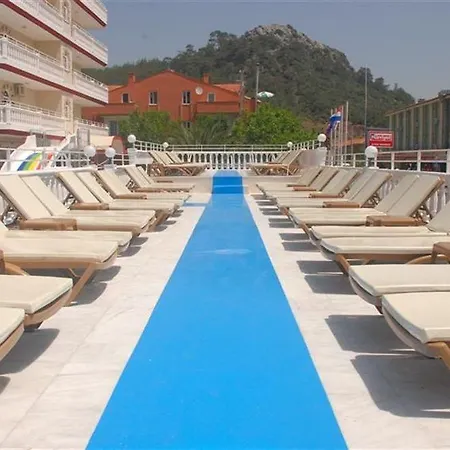 Mustis Royal Plaza Hotel 3*