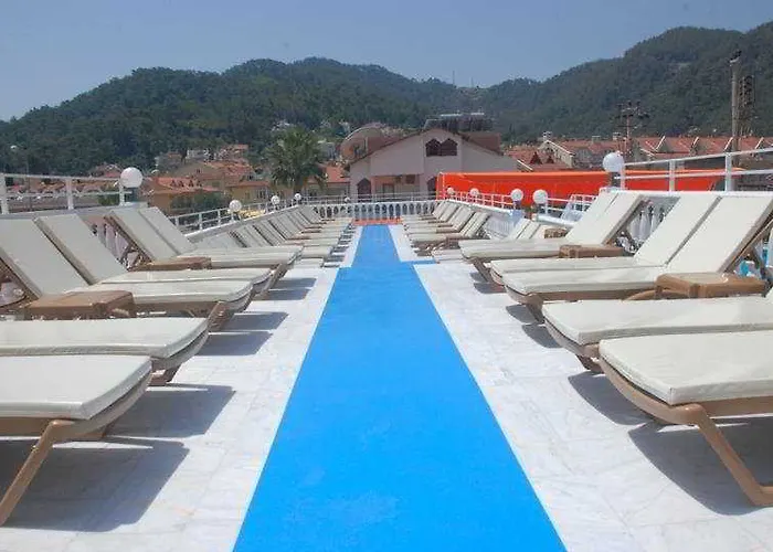 Mustis Royal Plaza Hotel
