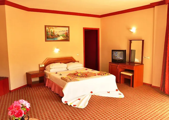Mustis Royal Plaza Hotell