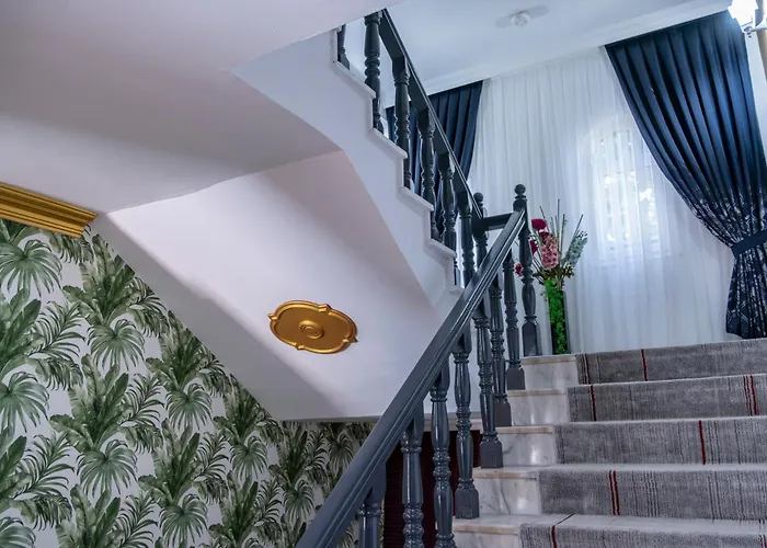 Hotel Mustis Royal Plaza 3*