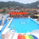 Otel Mustis Royal Plaza