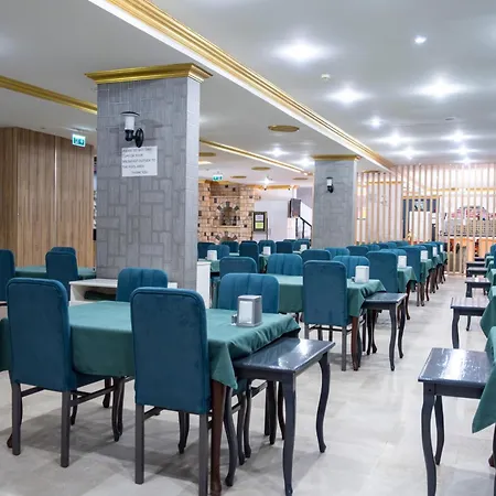 Hotel Mustis Royal Plaza 3*